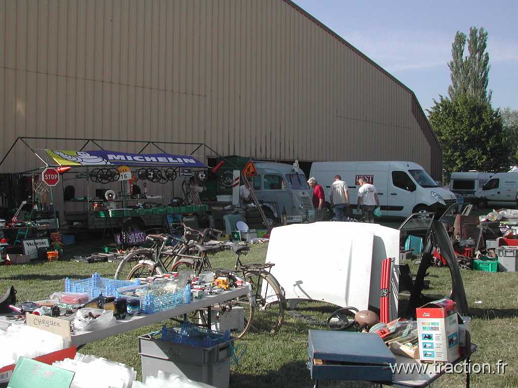 2014_Madine (18).JPG - 29ème Retro Meus'Auto au Lac de Madine, la bourse